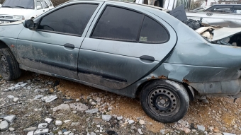 Renault Megane 1 sol kapilar