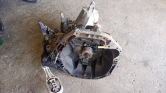 Renault megane 3 1.5 dizel 85 lik 5 ileri euro4 şanzıman manuel