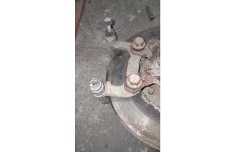 Renault megane1 scenic 1 arka sag sol kaliper tutucu