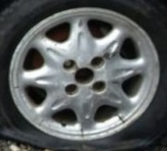 renault r19 1.6 çıkma çelik jant.