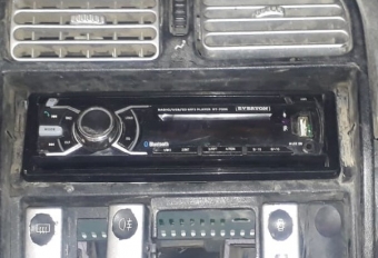 renault r19 çıkma radyo.