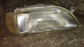 renault r19 çıkma sağ far sinyal