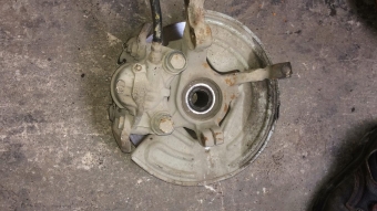 renault r9 çıkma sağ taşıyıcı disk fren merkezi