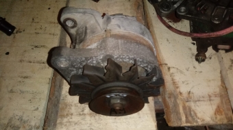 renault r9 çıkma şarj dinamosu