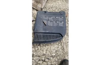 Renault scenic 2 akü üst plastik kapak
