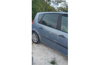 Renault Scenic 2 sağ arka kapi