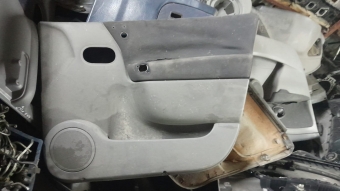 Renault scenic 2 sag ön kapı döşemesi 2500tl