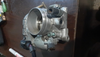 seat toledo 2.0 çıkma gaz kelebeği oem06a133062d