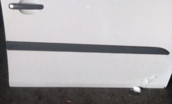 skoda roomster çıkma sağ ön kapı bandı