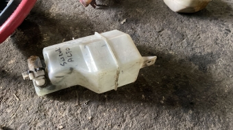 Suzuki Alto silecek su bidonu ve motoru