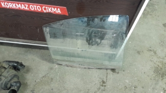 Suzuki sx4 sag arka kapı camı sedan kasa