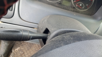 Tata indica sinyal silecek kolu