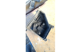 Toyota auris 1.4 d4d 2.0 d4d hava filtre alt kısım