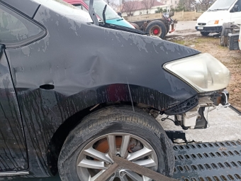 Toyota Auris 2007-2012 sağ ön çamurluk