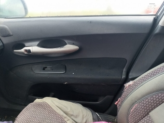 Toyota auris kapı döşemesi takım 2007-2012