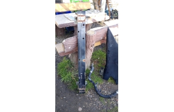 Toyota auris ön tampon demiri 2007-2012