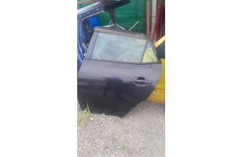 Toyota auris sol arka kapı