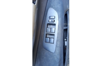 Toyota auris sol cam 4 lu düğme takımı 2007-2012