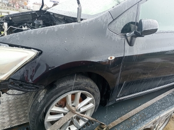 Toyota Auris sol ön çamurluk 2007-2012