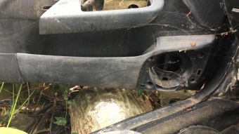 toyota carina çıkma sol ön kapı cepliği
