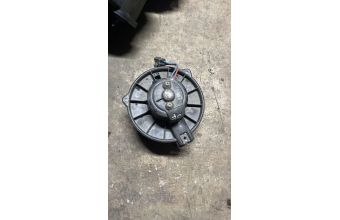 Toyota carina kalorifer motoru