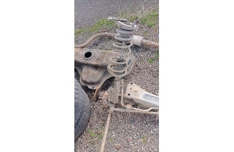 Toyota Carina sağ arka taşıyıcı