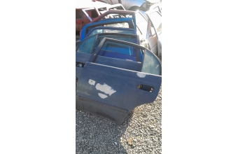 Toyota carina sol arka kapı