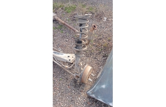 Toyota Carina sol arka taşıyıcı fren tablasi