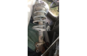 toyota corona çıkma ön amasör yay kep