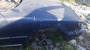 toyota cressida çıkma sağ ön çamurluk