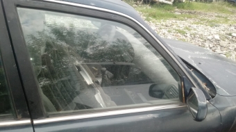 toyota cressida çıkma sağ ön kapı camı