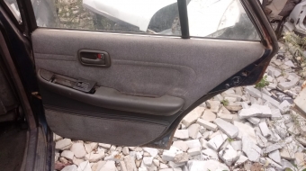 toyota cressida sökme sağ arka kapı döşemesi