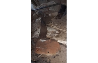 Toyota hiace motor alt beşik