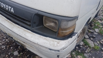 Toyota hiace sol far