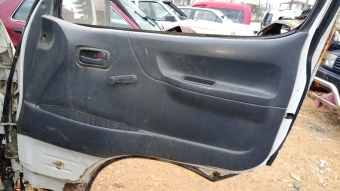 Toyota hşace kapı dosemesı