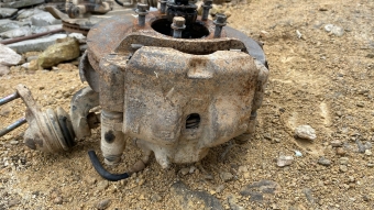 Toyota sağ ön fren kaliperi