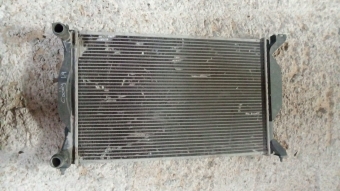 Volkswagen Caddy 1,9 radyatör