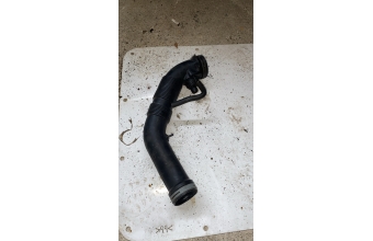Volkswagen Golf 5 / Golf 6 1.6 litrelik BSE motor koduna ait motor hava filtre hortumudur