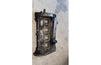Volkswagen passat B5 1.8T külbütör kapağı (supap üst kapağı)