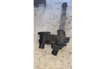 Volkswagen Polo (Özellikle 1.6 AEE ve AFT komple termostat gövdesidir (termostat kütüğü).
