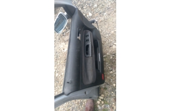 volskwagen bora comfortline çıkma sol ön dolu kapı.