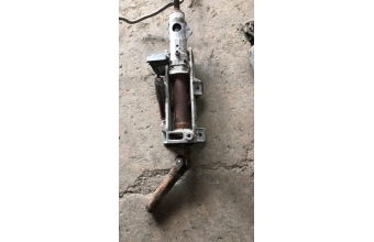Volvo 460 direksiyon sutunu