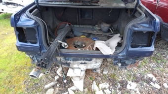 Volvo 850 kesme arka panel orjinal parça