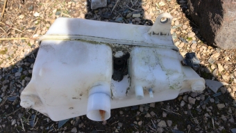 Volvo 850 yedek su bidonu